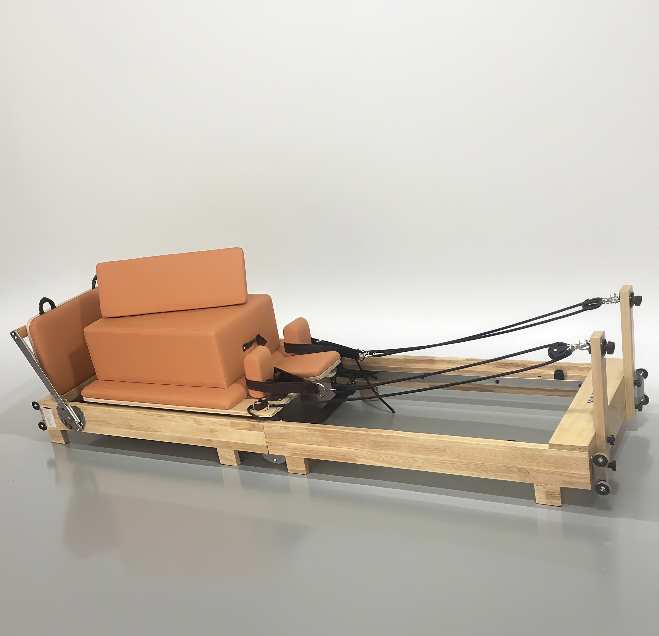 Pilates & Yoga Studio Alineacion - Klappbarer Eichenholz-Pilates-Reformer mit Verstellbaren Federn, Ideal