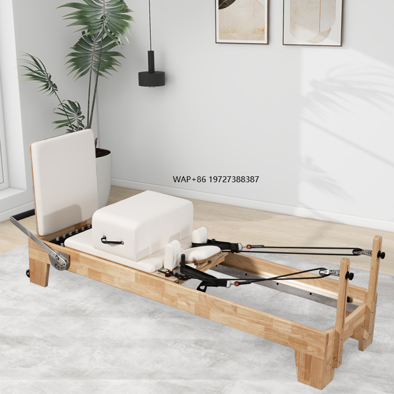 Pilates & Yoga Studio Alineacion - Studio Eichenholz Pilates Reformer Bett, Barrel