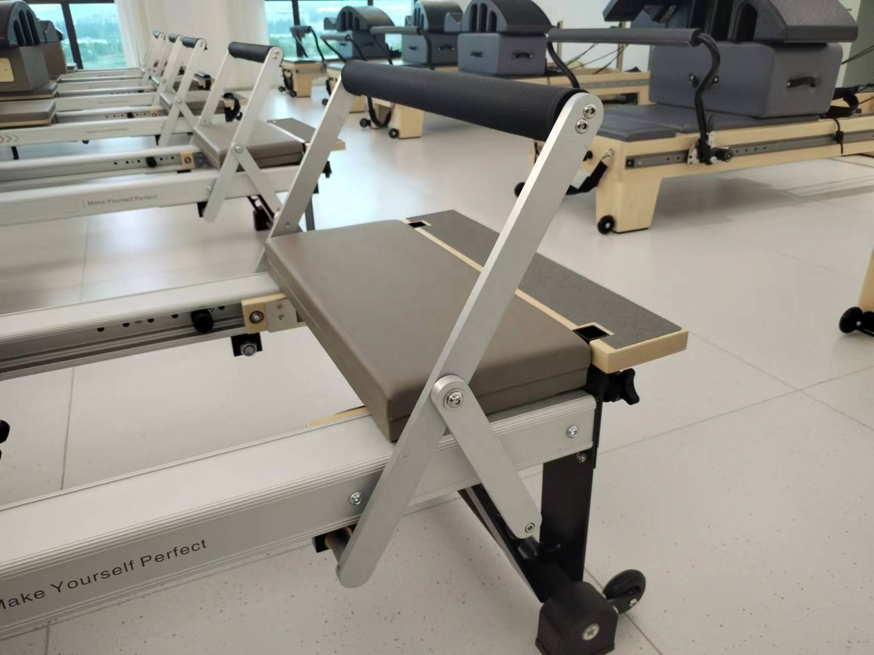 Kommerzieller Elina Pilates Re – Pilates And Yoga Studio Bewertung und Preis